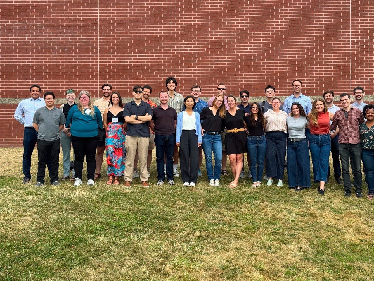 Seshadri group members past and present at the solid state Gordon Research Conference